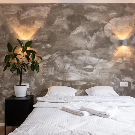 Rentplanet - Stare דירה