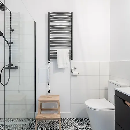 Rentplanet - Stare דירה