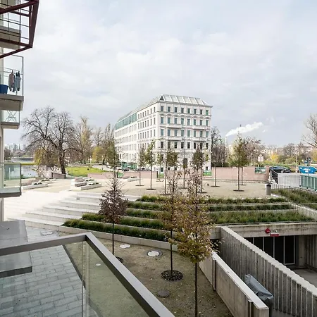 Rentplanet - Stare Apartamento *